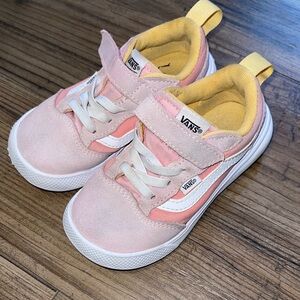 Vans Kids Light Pink Sneakers die 8toddler super cute!!!🥰